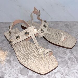 Vince camuto dailette white reptile sandals sz 10